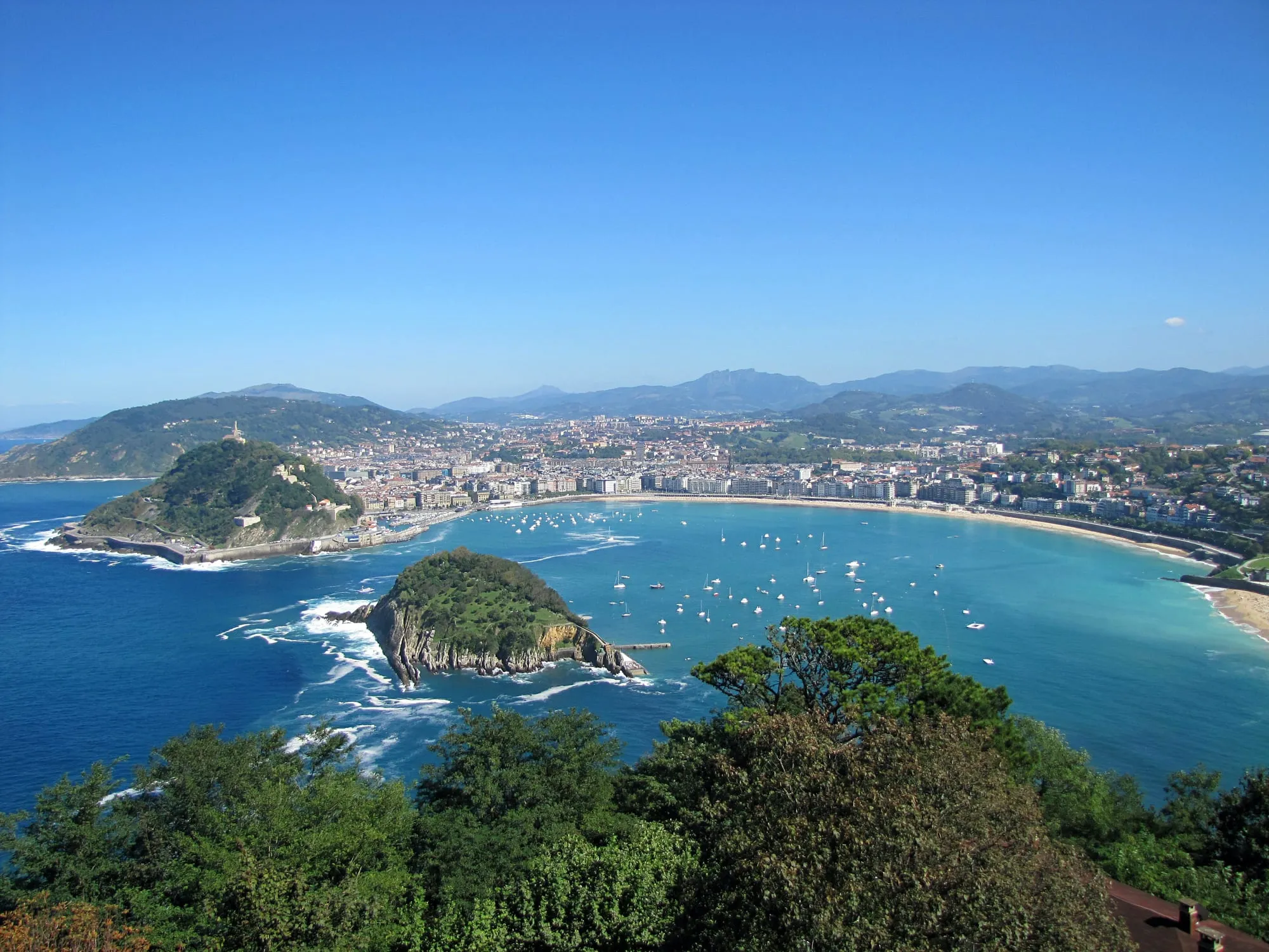 Die Bucht La Concha in San Sebastián